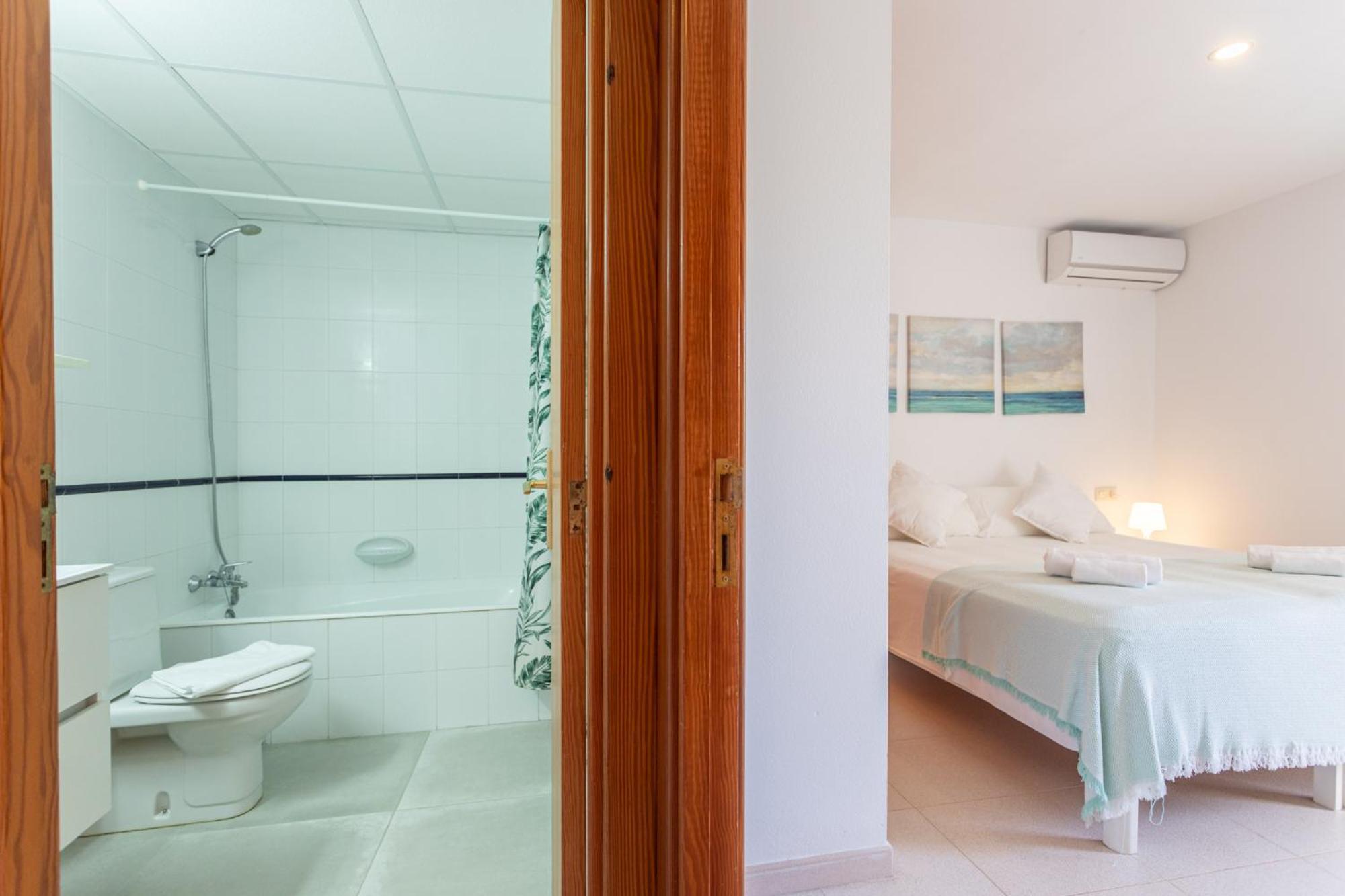 Apartamentos Es Dolc Colonia de Sant Jordi Ngoại thất bức ảnh