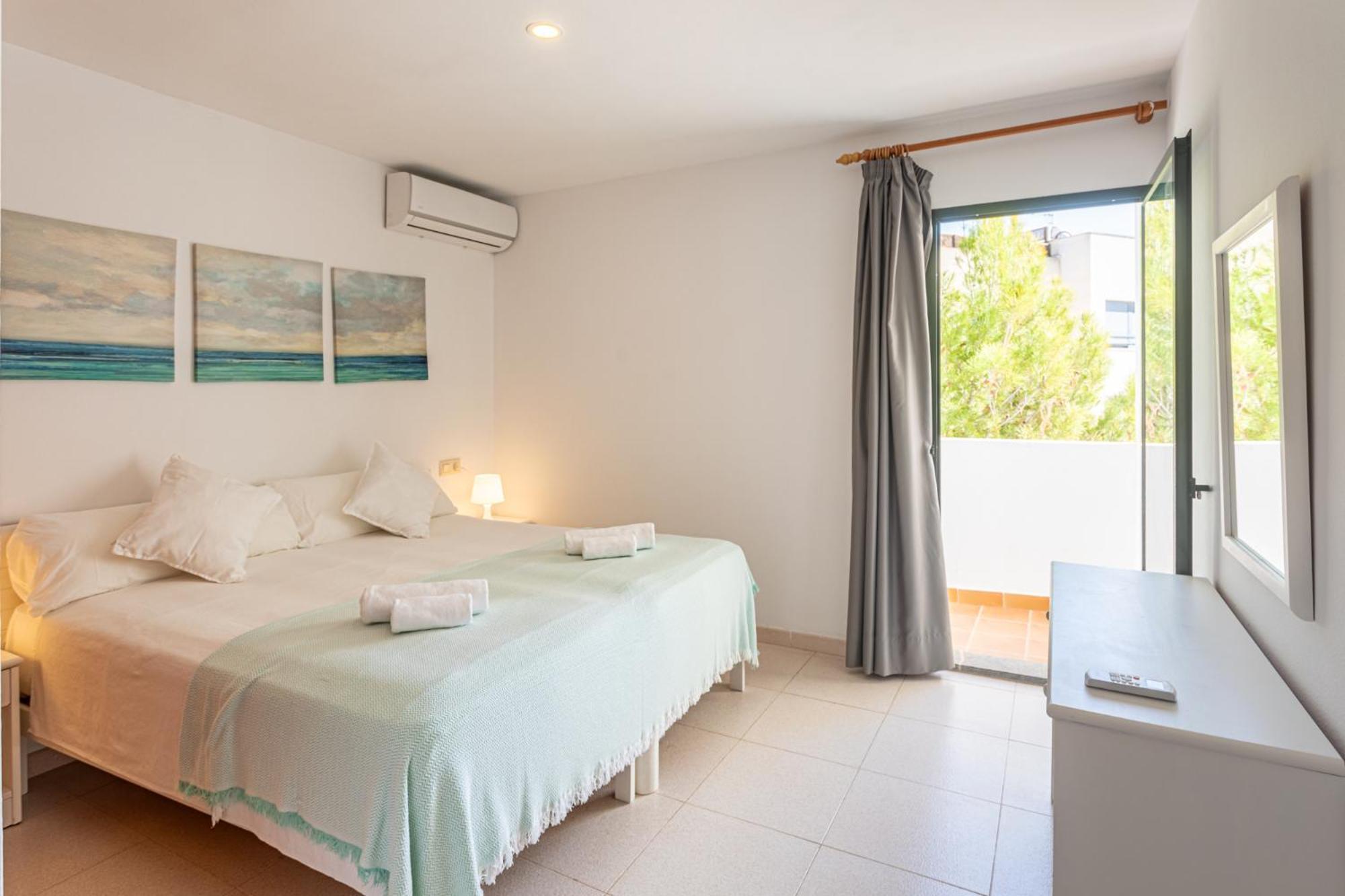 Apartamentos Es Dolc Colonia de Sant Jordi Ngoại thất bức ảnh